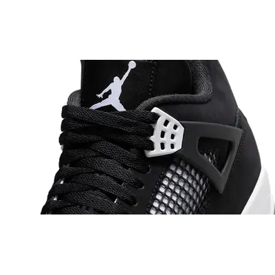 Air Jordan 4 Retro White Thunders